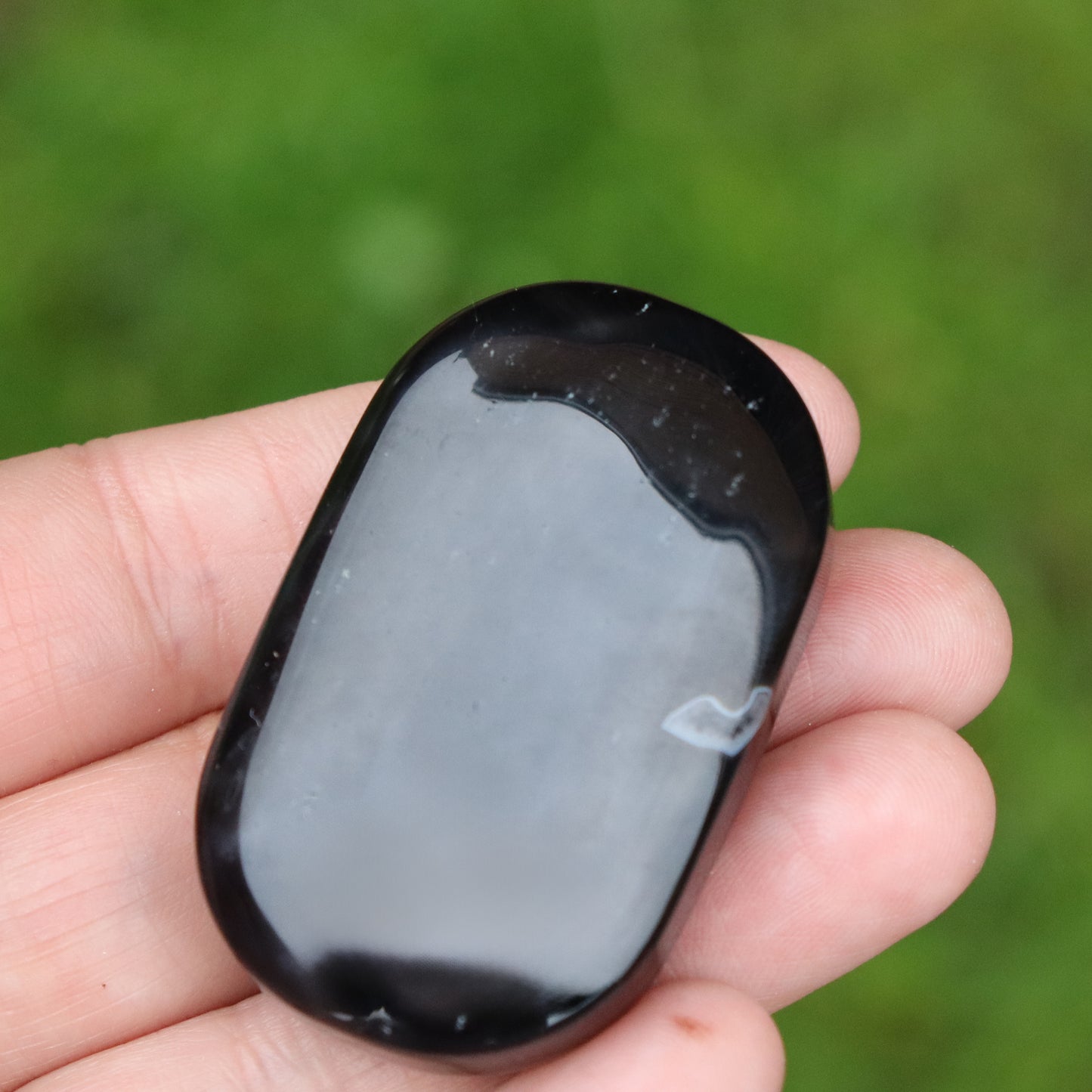 Black Agate Palm Stone – Protection & Grounding Crystal A