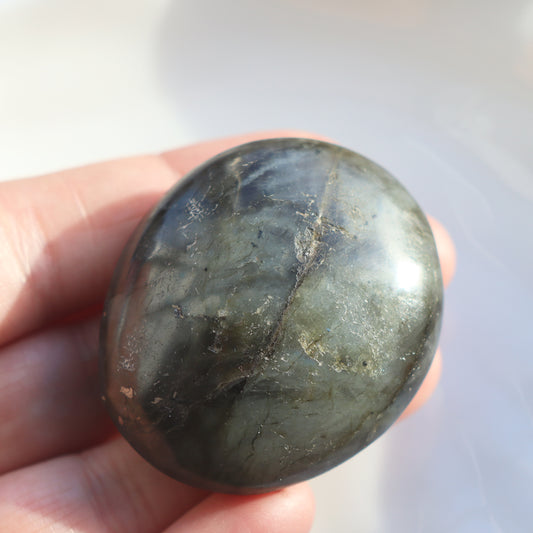 Labradorite Palm Stone (4.5cm)