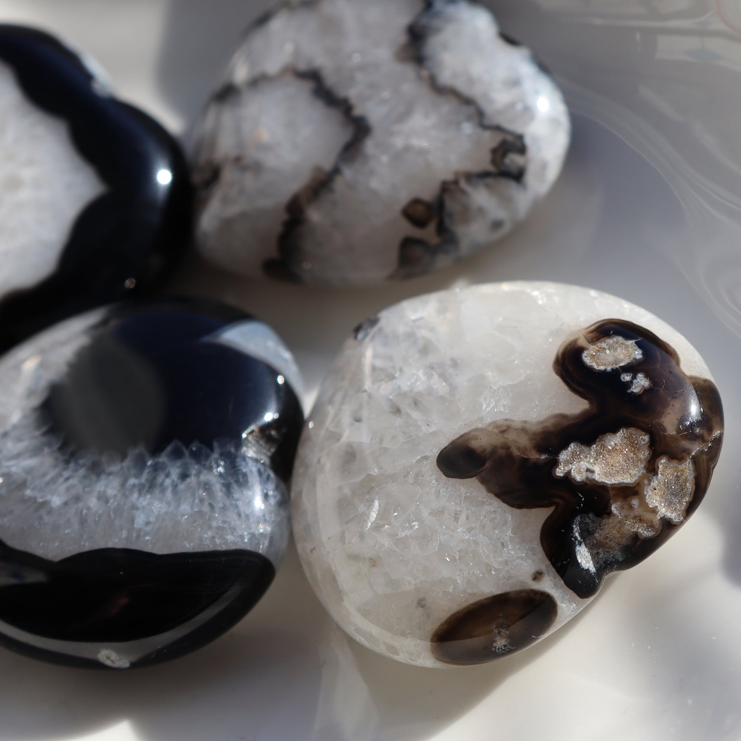 Black & White Agate Heart – A Balance of Beauty
