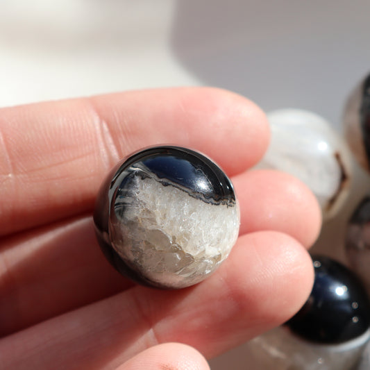 Black & White Mini Agate Sphere – A Little Orb of Yin & Yang