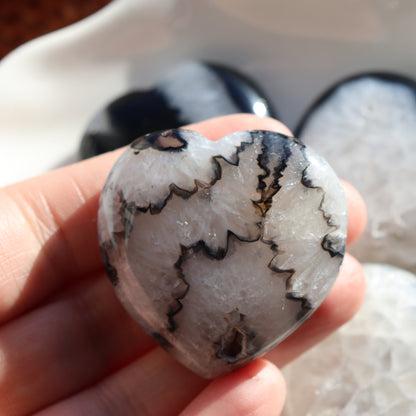 Black & White Agate Heart – A Balance of Beauty