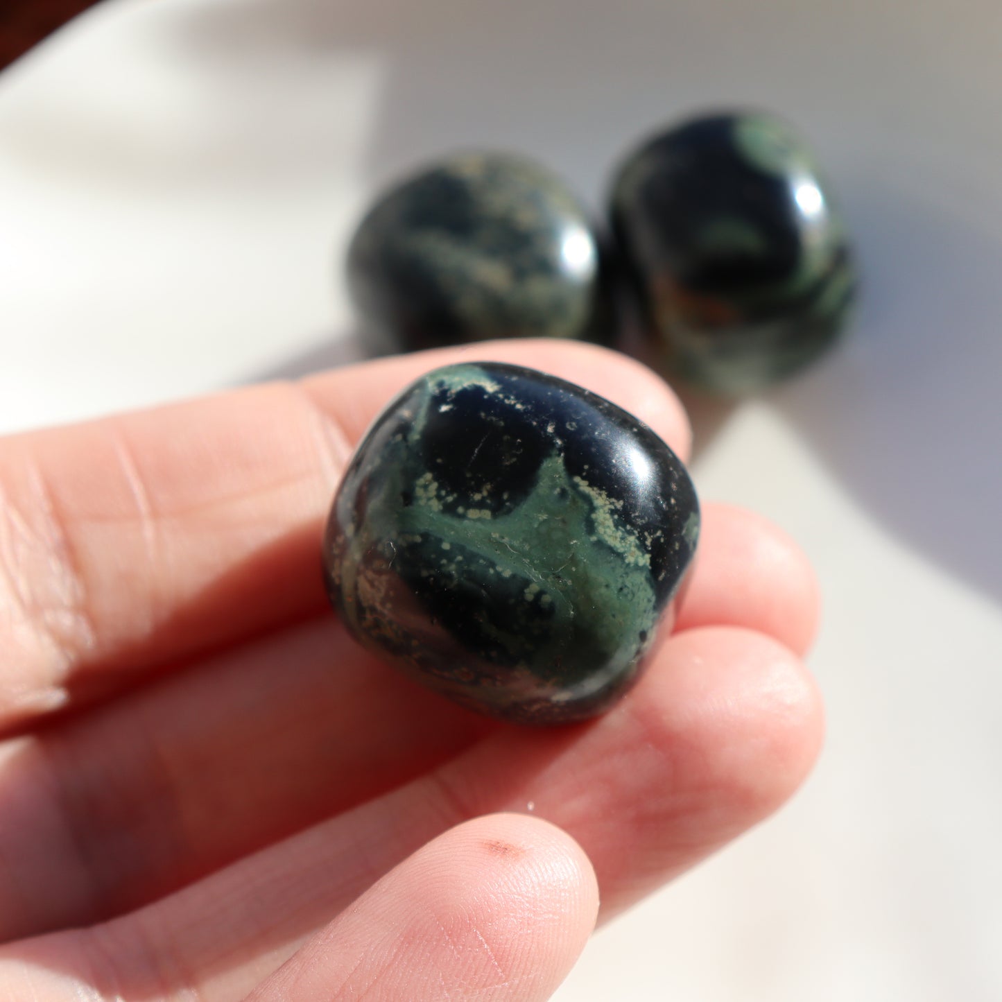 Kambaba Jasper Tumblestone – A Pocket-Sized Peacekeeper